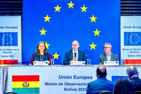 Mision de Observadores ONU, UE