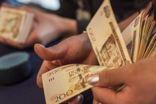 Dinero contante