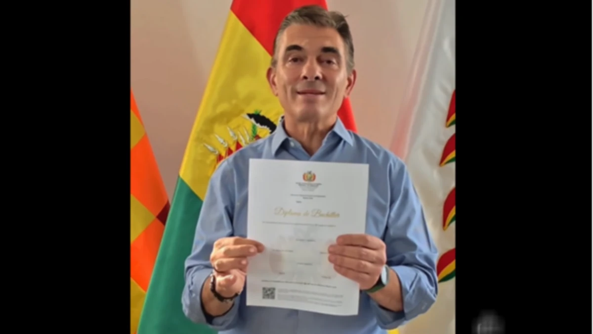 Rodrigo Paz nuevo Titulo Bachiller